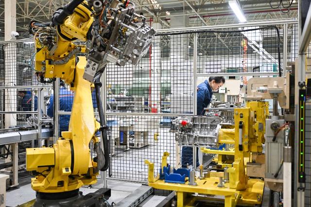 新能源汽车热销驱动产业升级 软件开发如何赋能企业高质量发展